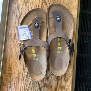 NWT Birkenstock size 41 sandals (no box)